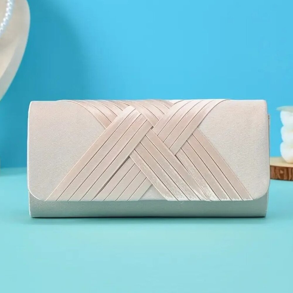 BRAIDED RIBBON CLUTCH IN BEIGE